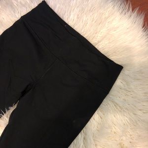 Victoria’s Secret Sports Leggings • Large